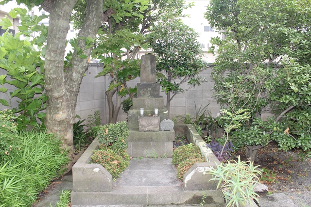 勝川春章墓